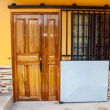 Guápiles Apartamento Daly 3 מראה חיצוני תמונה