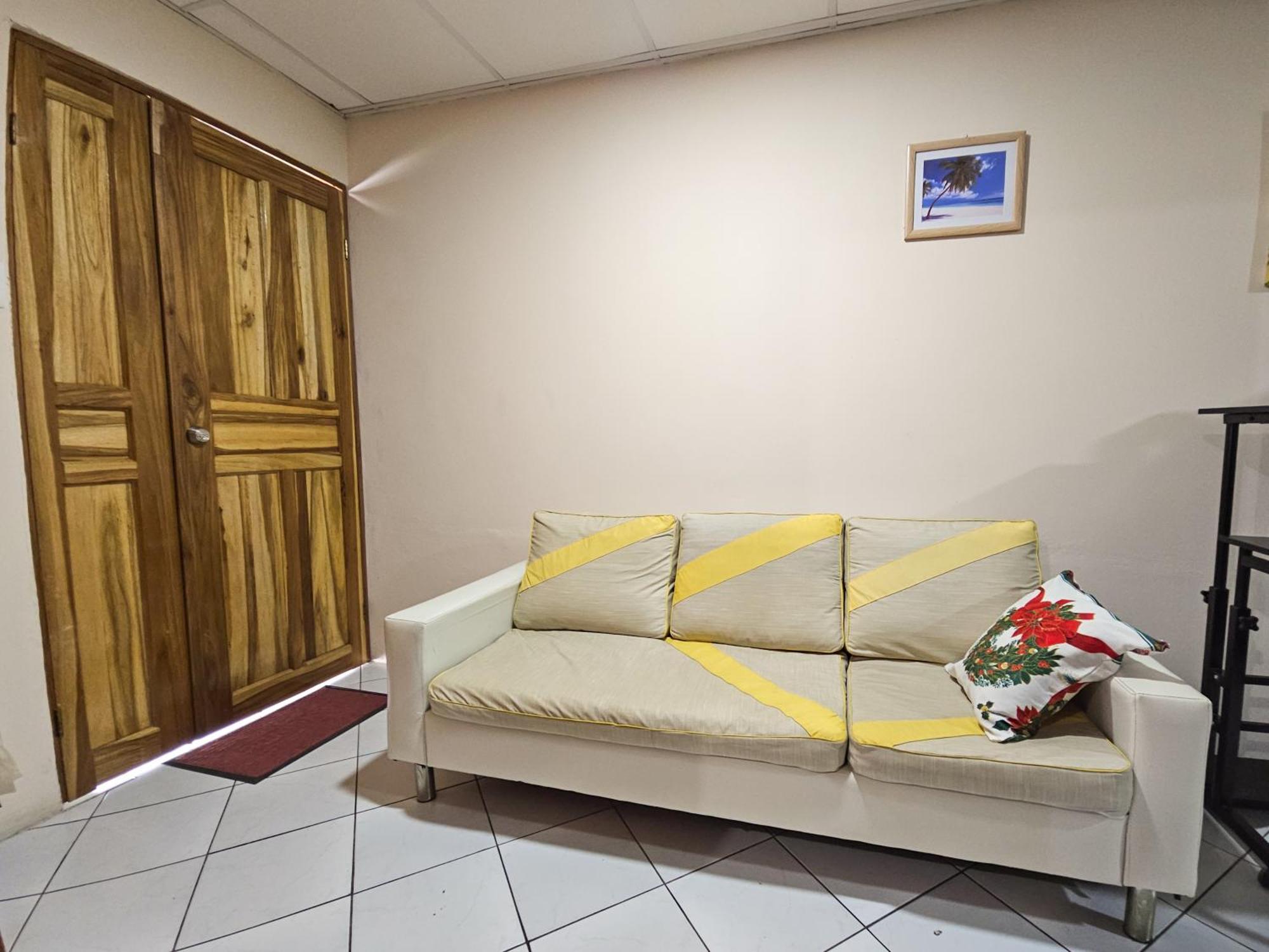 Guápiles Apartamento Daly 3 מראה חיצוני תמונה