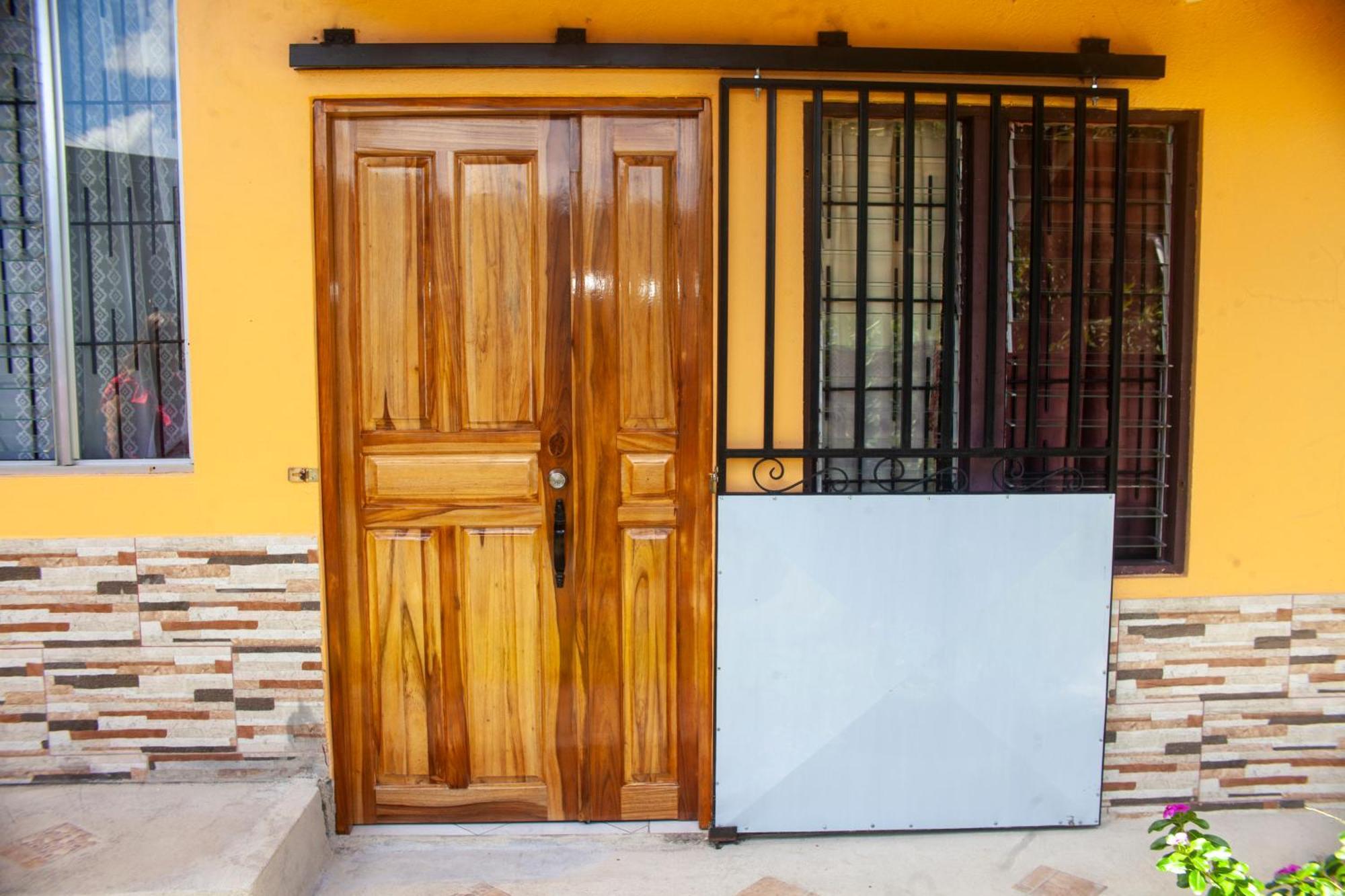 Guápiles Apartamento Daly 3 מראה חיצוני תמונה